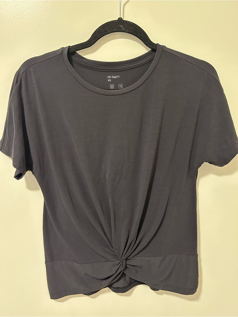 GAP Black Short-Sleeve Knot-Front Crewneck Tee